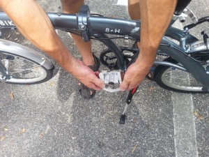 folding pedals     